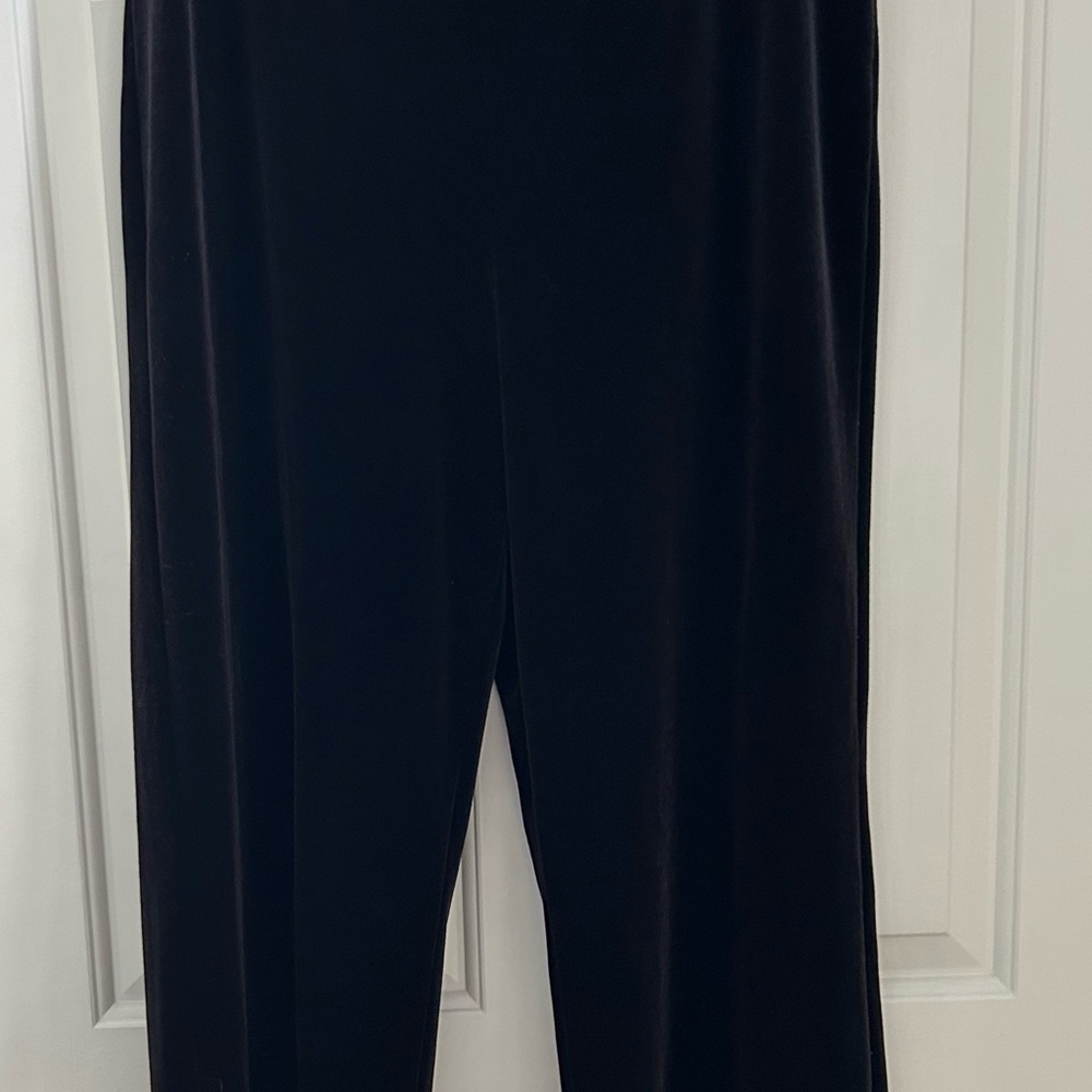 Chico's Black Velvet Trousers Size 2S 12-14
Elastic waist